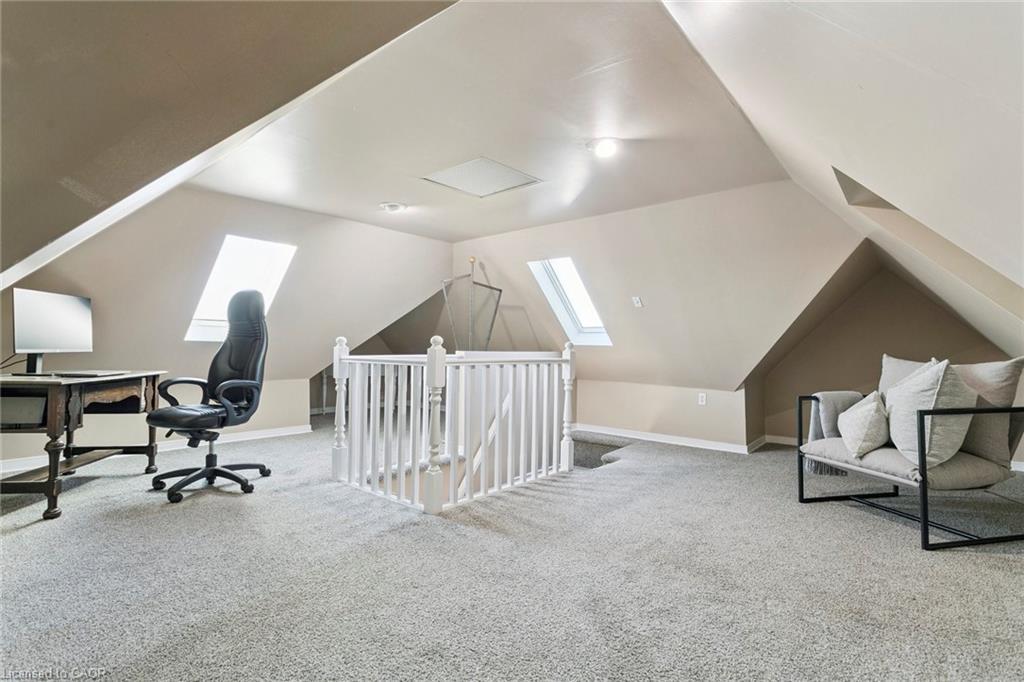 132 Queen Street W, Cambridge, ON - Indoor