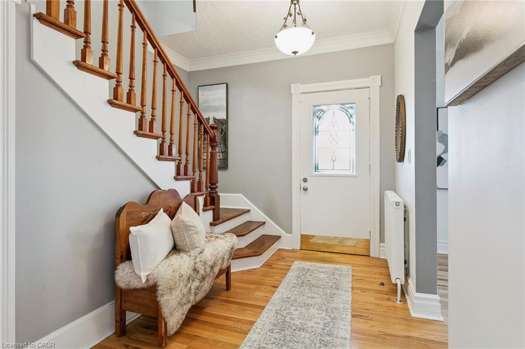 132 Queen Street W, Cambridge, ON - Indoor Photo Showing Other Room