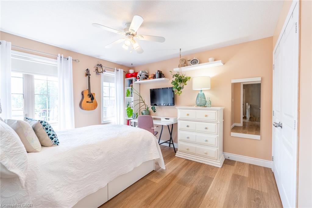 2338 Norland Drive, Burlington, ON - Indoor Photo Showing Bedroom