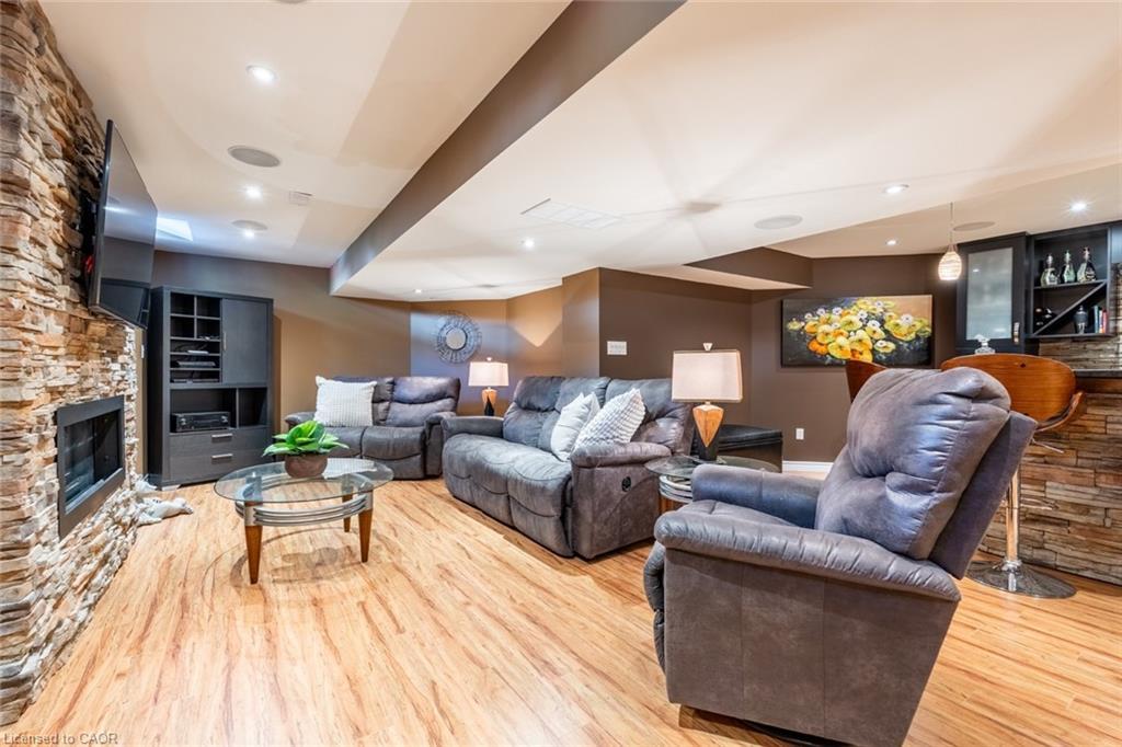 2338 Norland Drive, Burlington, ON - Indoor Photo Showing Living Room With Fireplace