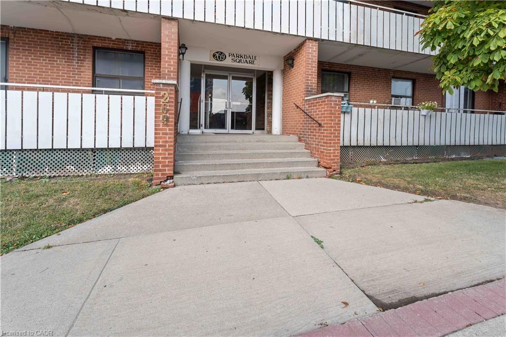 208-269 Parkdale Avenue N, Hamilton, ON - Outdoor