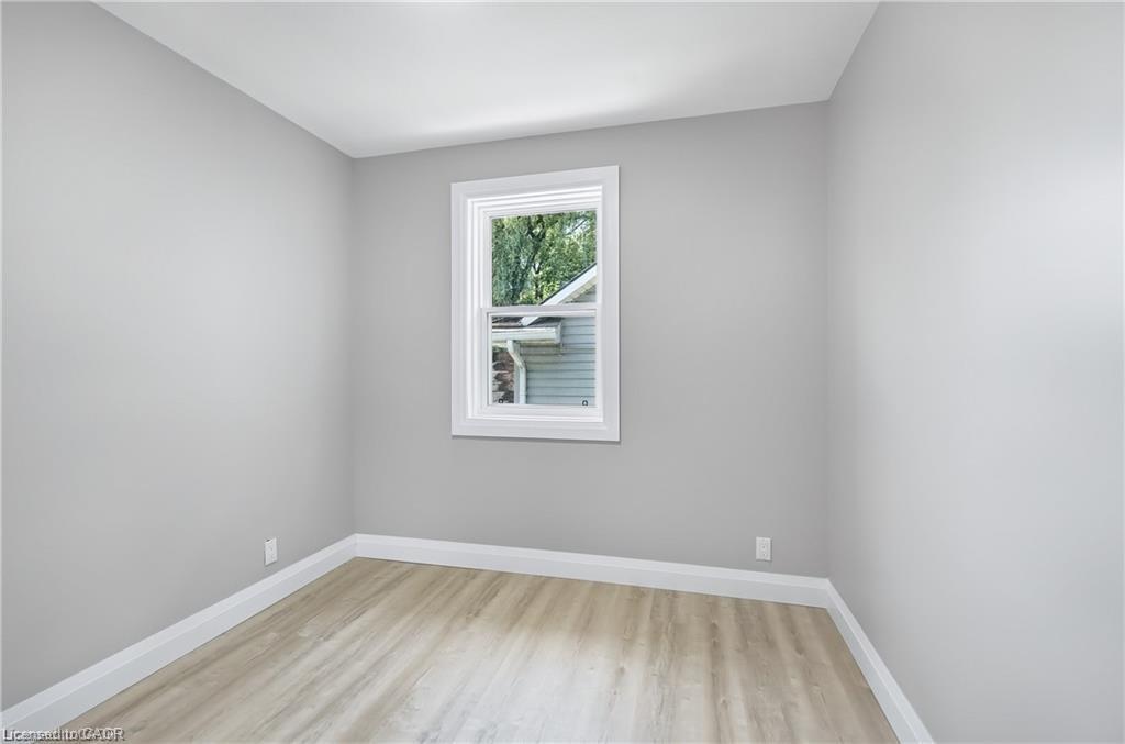1-10 Comet Avenue, Hamilton, ON - Indoor Photo Showing Other Room
