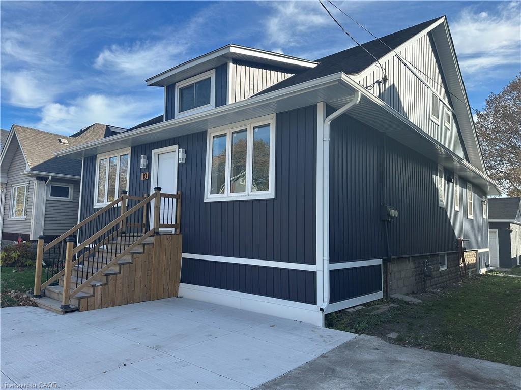 1-10 Comet Avenue, Hamilton, ON - Outdoor With Exterior