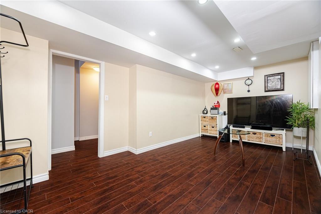 34 Chipmunk Crescent, Brampton, ON - Indoor