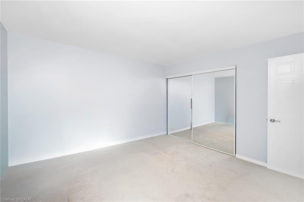 163 Ross Lane, Oakville, ON - Indoor Photo Showing Other Room