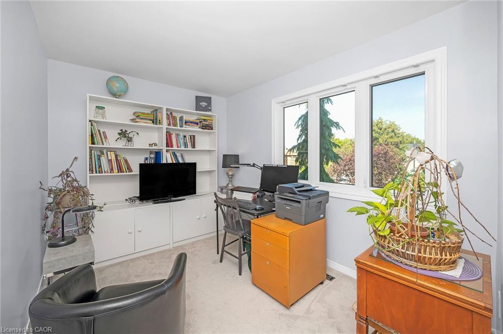 163 Ross Lane, Oakville, ON - Indoor Photo Showing Other Room