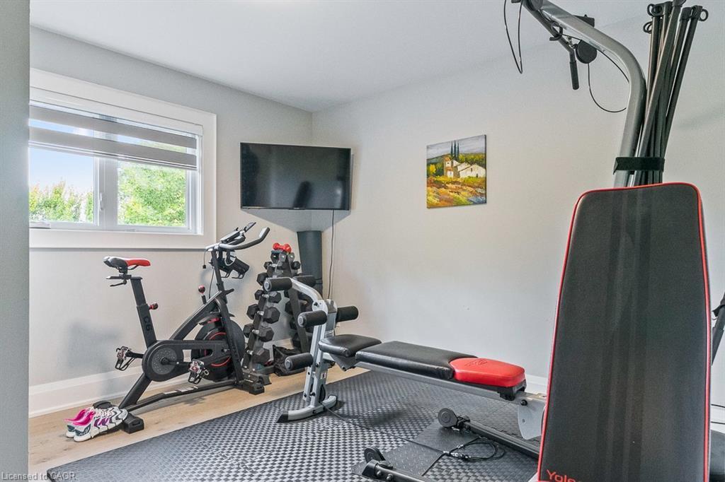 231 Southwood Court, Oakville, ON - Indoor Photo Showing Gym Room