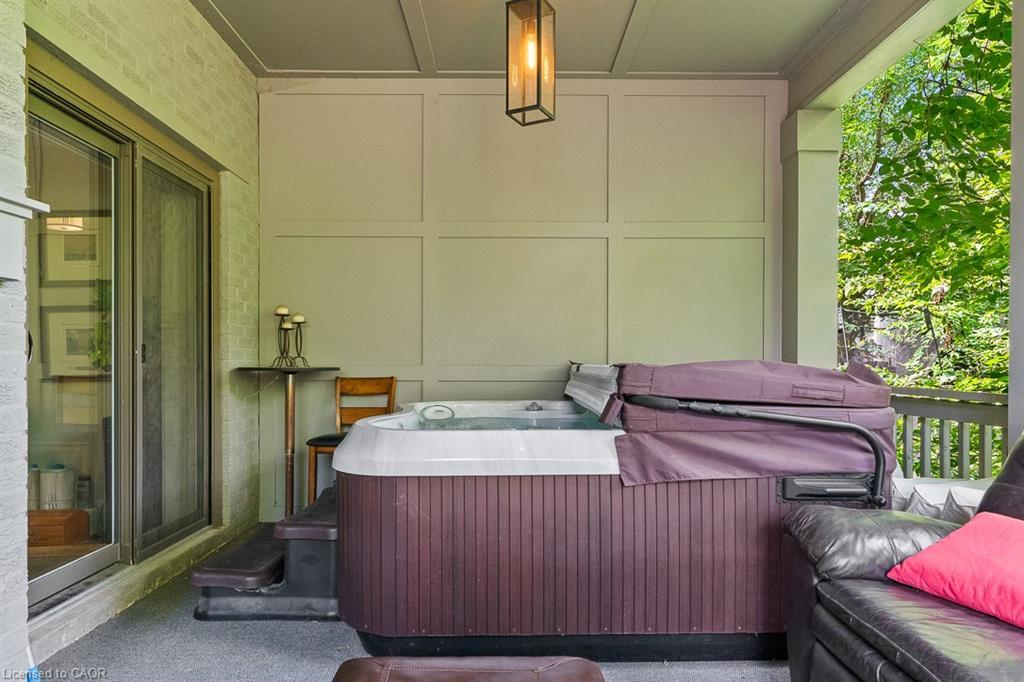 231 Southwood Court, Oakville, ON -