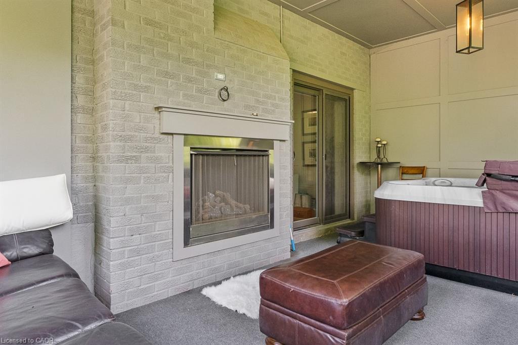 231 Southwood Court, Oakville, ON - Indoor