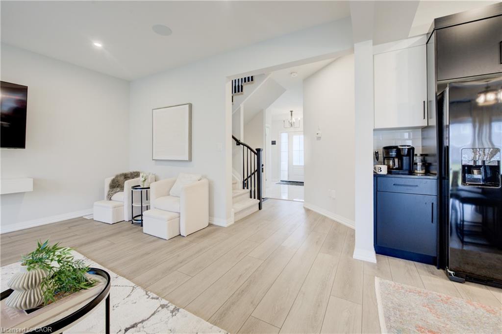 36 Alicia Crescent, Thorold, ON - Indoor