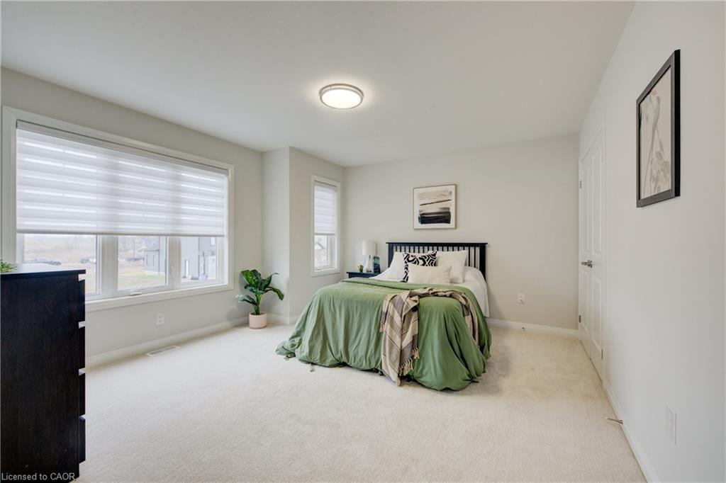 36 Alicia Crescent, Thorold, ON - Indoor Photo Showing Bedroom