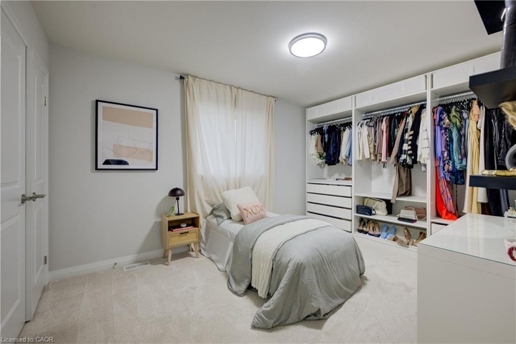 36 Alicia Crescent, Thorold, ON - Indoor Photo Showing Bedroom