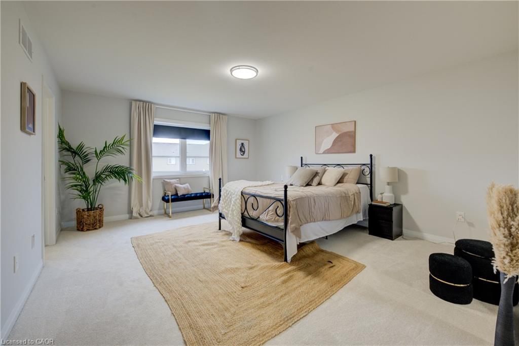 36 Alicia Crescent, Thorold, ON - Indoor Photo Showing Bedroom