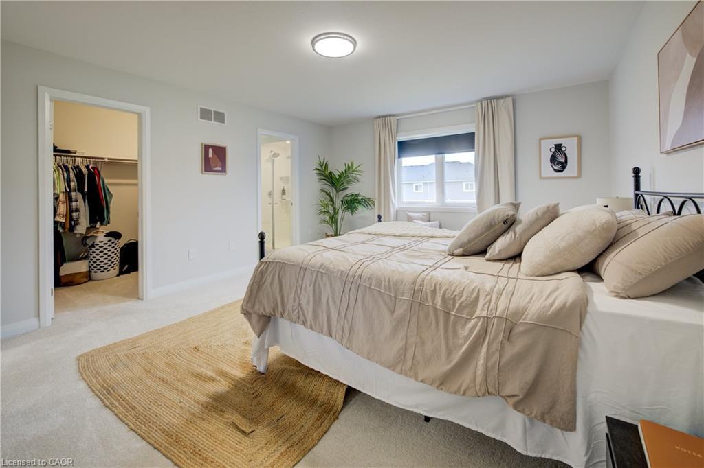 36 Alicia Crescent, Thorold, ON - Indoor Photo Showing Bedroom