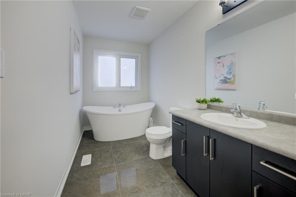36 Alicia Crescent, Thorold, ON - Indoor Photo Showing Bathroom