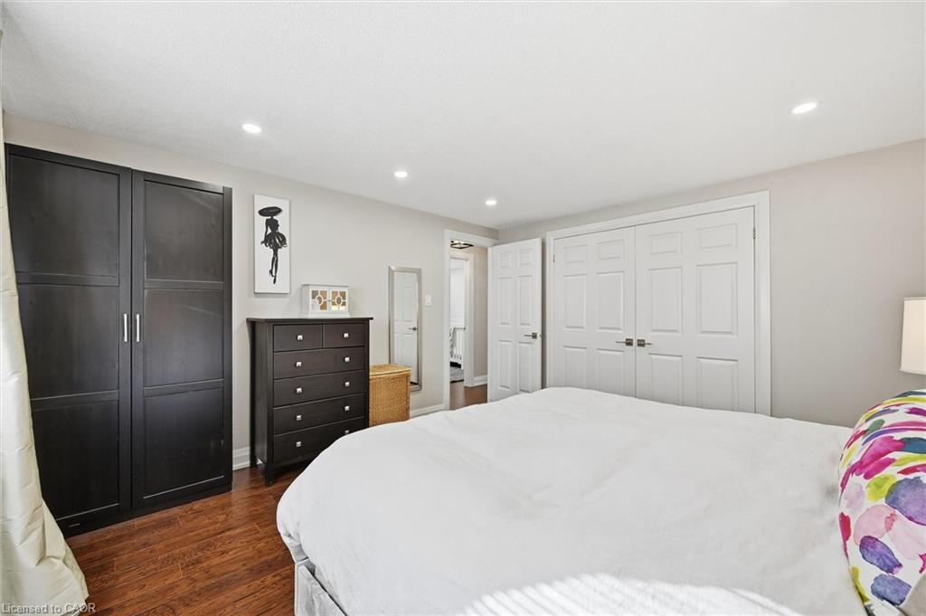 123 Athenia Drive, Stoney Creek, ON - Indoor Photo Showing Bedroom