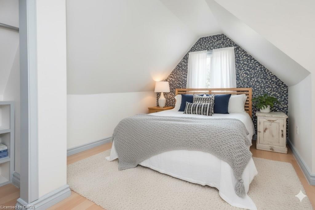 272 Main Street, Cambridge, ON - Indoor Photo Showing Bedroom