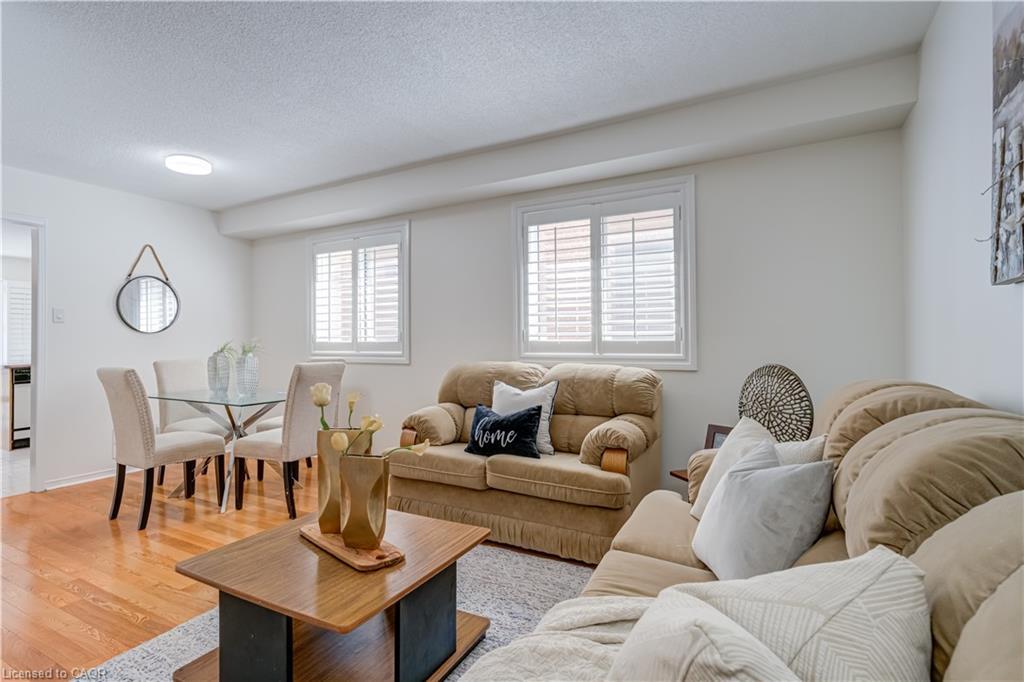 61 Cedarwood Crescent, Brampton, ON - Indoor Photo Showing Living Room