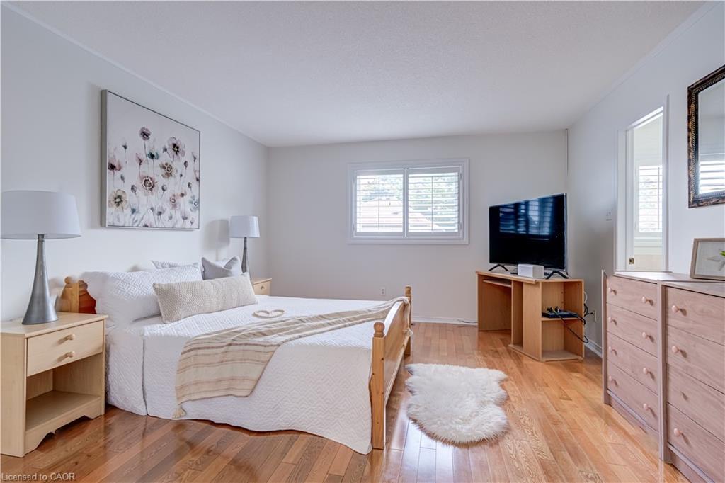 61 Cedarwood Crescent, Brampton, ON - Indoor Photo Showing Bedroom