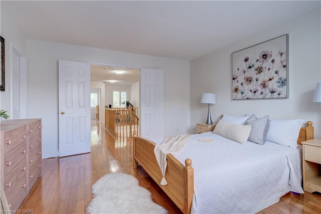 61 Cedarwood Crescent, Brampton, ON - Indoor Photo Showing Bedroom