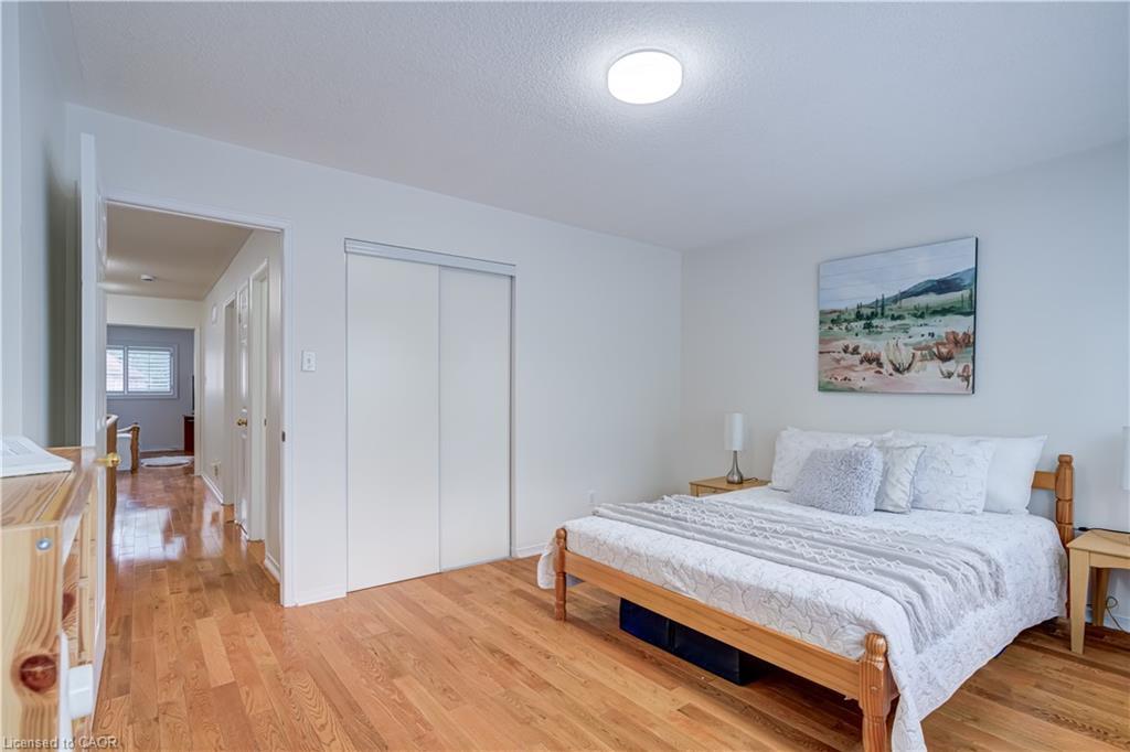 61 Cedarwood Crescent, Brampton, ON - Indoor Photo Showing Bedroom
