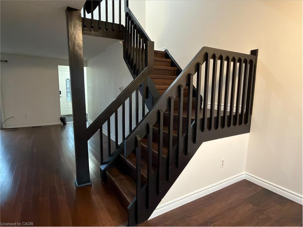 44 Frobisher Crescent, Cambridge, ON - Indoor Photo Showing Other Room