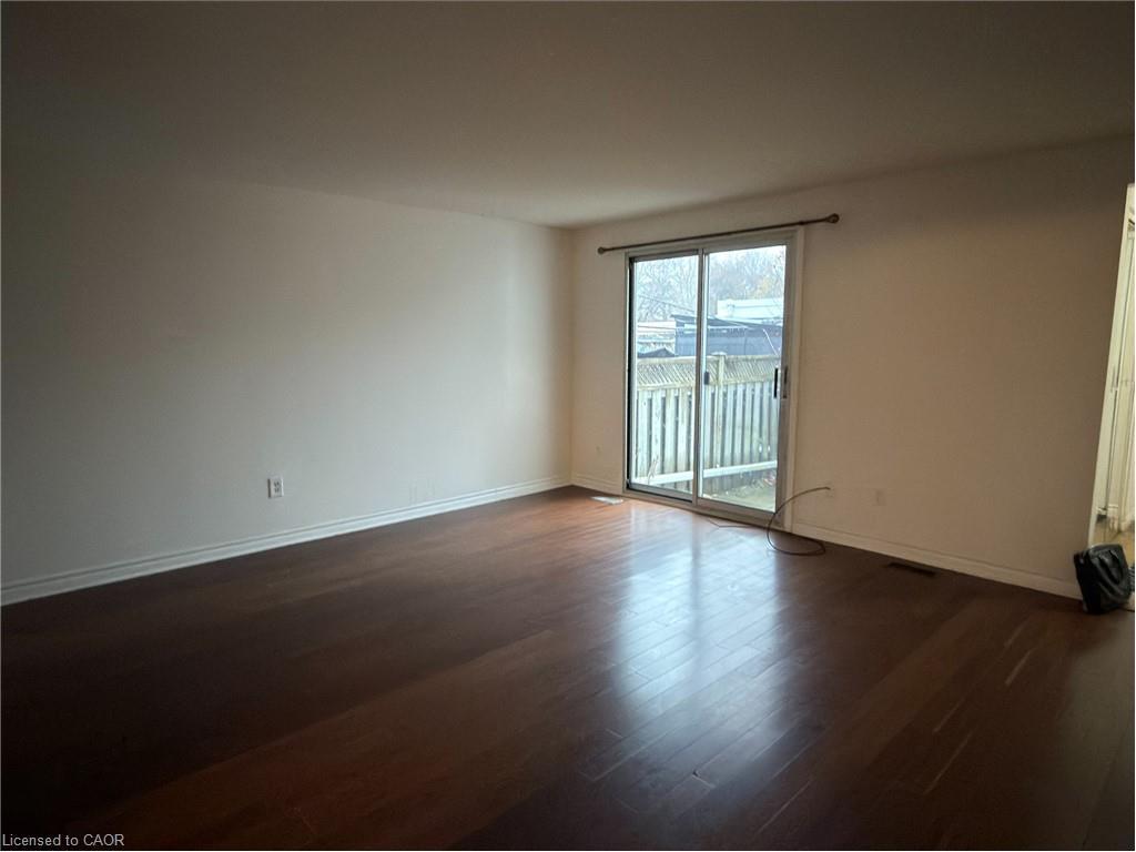 44 Frobisher Crescent, Cambridge, ON - Indoor Photo Showing Other Room