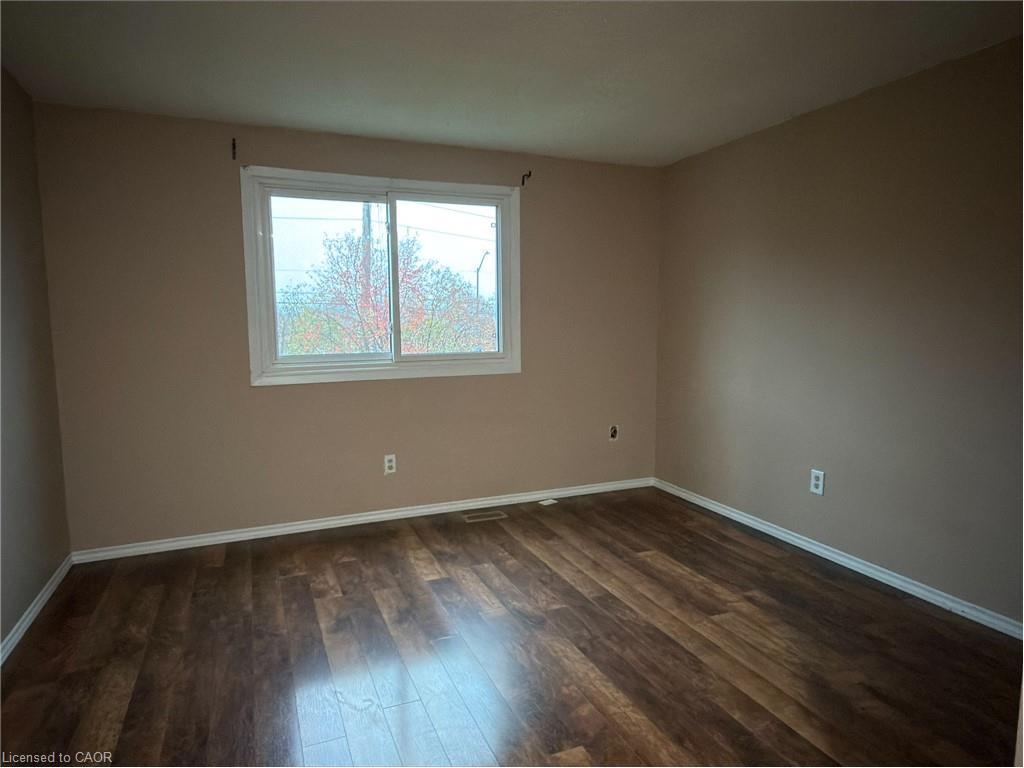 44 Frobisher Crescent, Cambridge, ON - Indoor Photo Showing Other Room