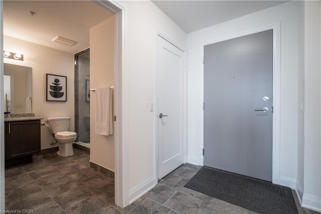 426-16 Concord Place, Grimsby, ON - Indoor