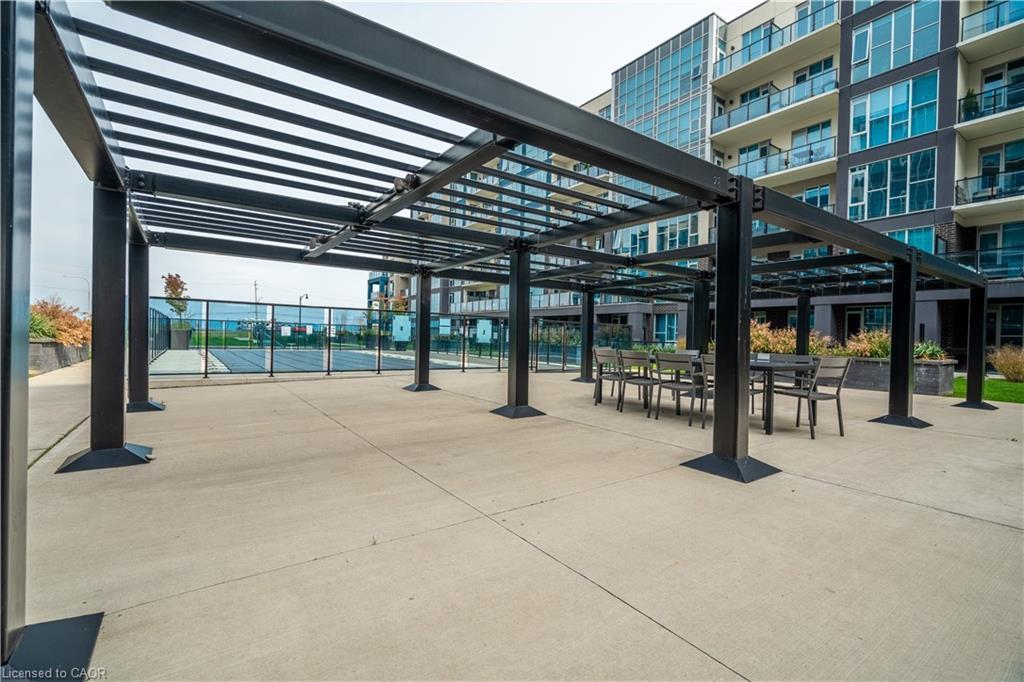 426-16 Concord Place, Grimsby, ON - Outdoor