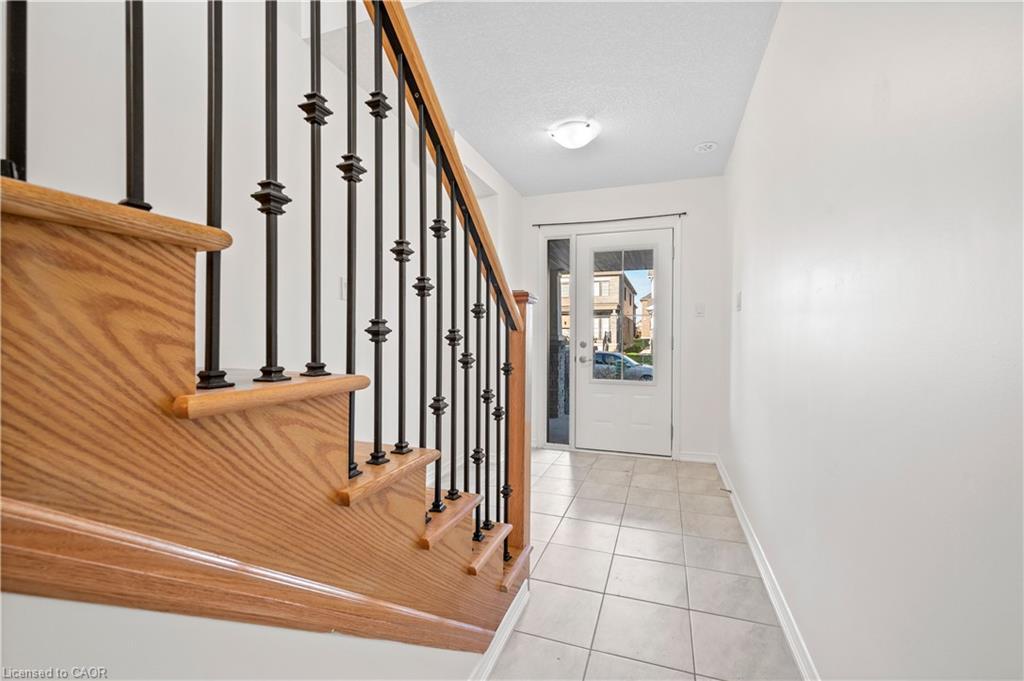 81 Holder Drive, Brantford, ON - Indoor Photo Showing Other Room