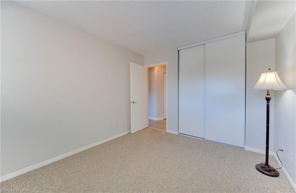27-3085 Kingsway Drive, Kitchener, ON - Indoor Photo Showing Other Room