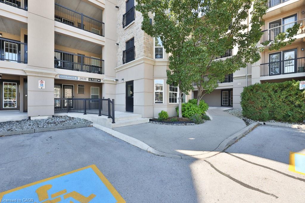 113-2035 Appleby Line, Burlington, ON - Outdoor With Facade