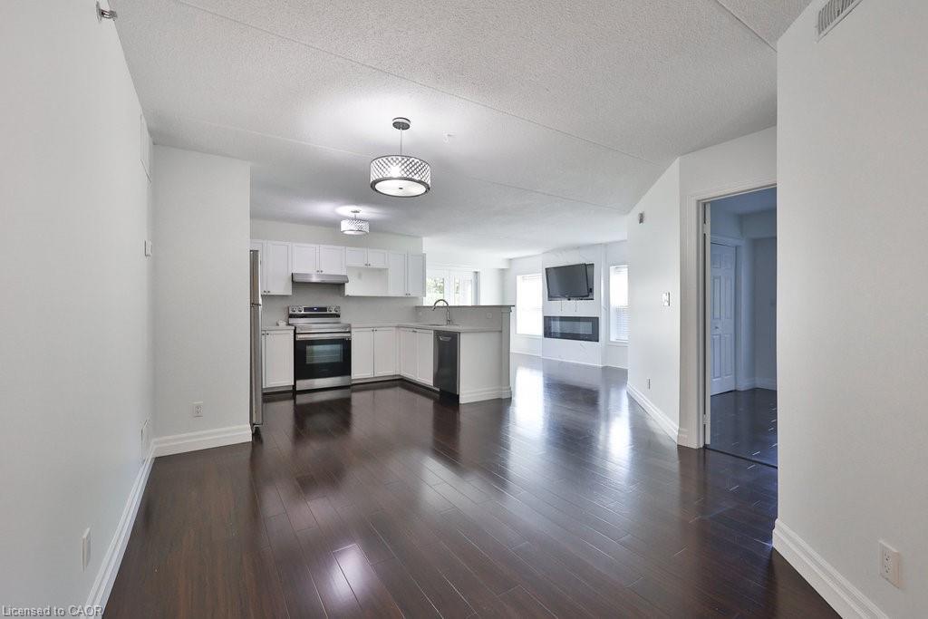 113-2035 Appleby Line, Burlington, ON - Indoor