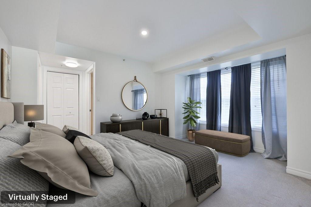 113-2035 Appleby Line, Burlington, ON - Indoor Photo Showing Bedroom