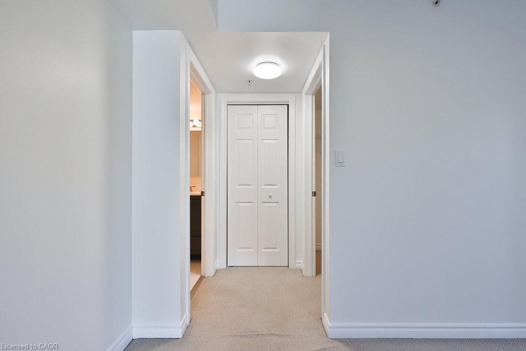 113-2035 Appleby Line, Burlington, ON - Indoor Photo Showing Other Room