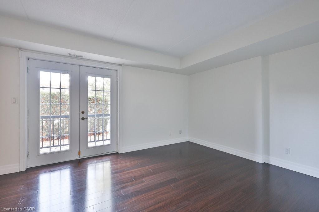 113-2035 Appleby Line, Burlington, ON - Indoor Photo Showing Other Room