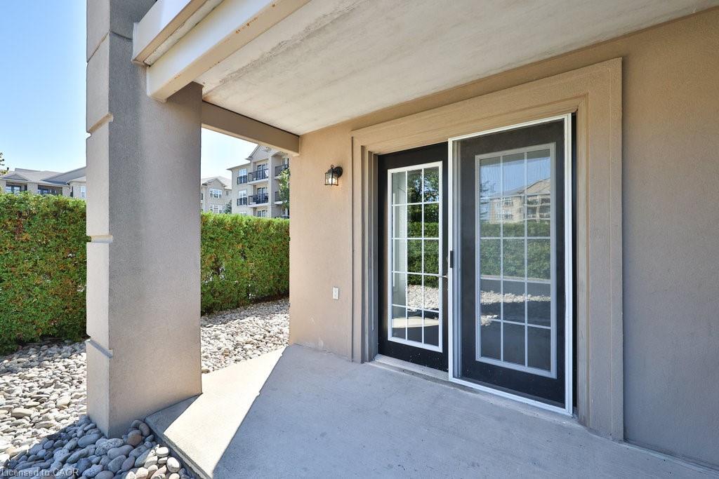 113-2035 Appleby Line, Burlington, ON - Outdoor With Exterior