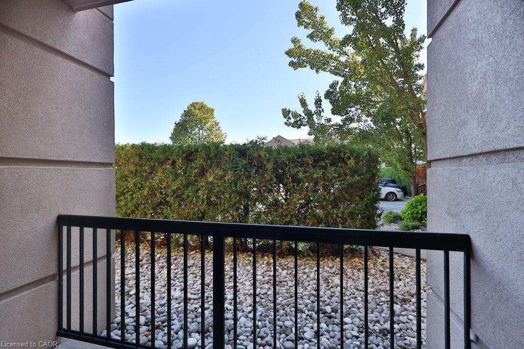 113-2035 Appleby Line, Burlington, ON - Outdoor