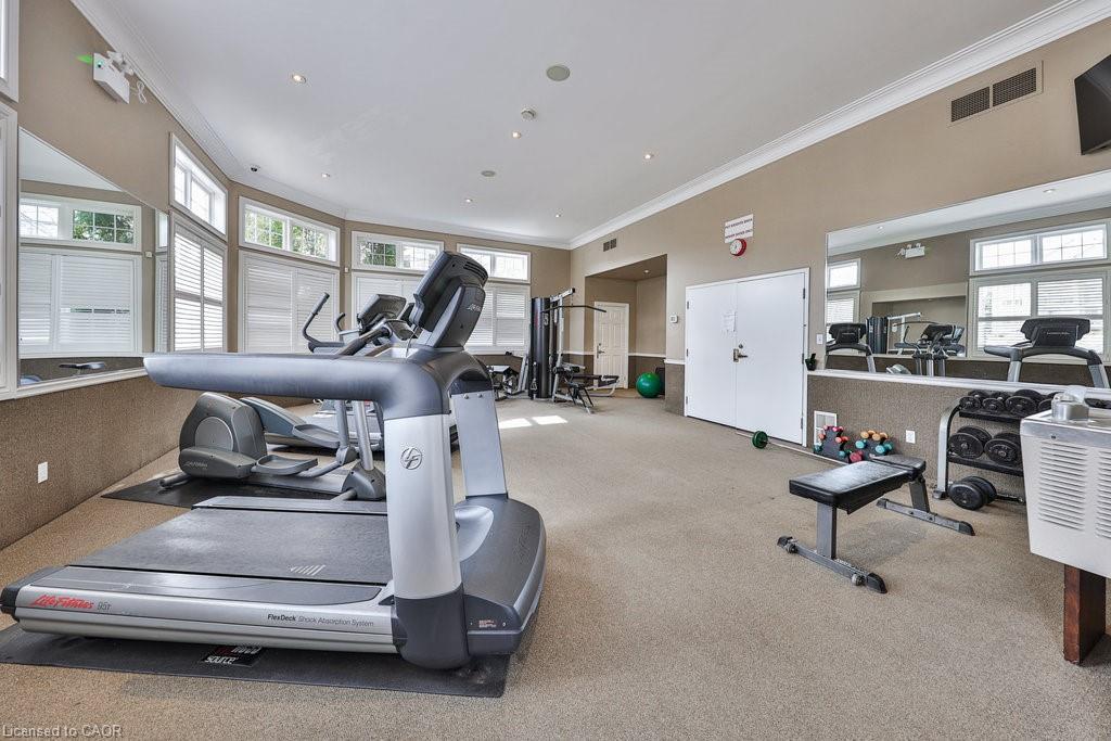 113-2035 Appleby Line, Burlington, ON - Indoor Photo Showing Gym Room