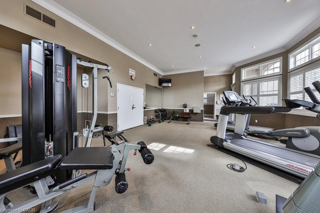 113-2035 Appleby Line, Burlington, ON - Indoor Photo Showing Gym Room