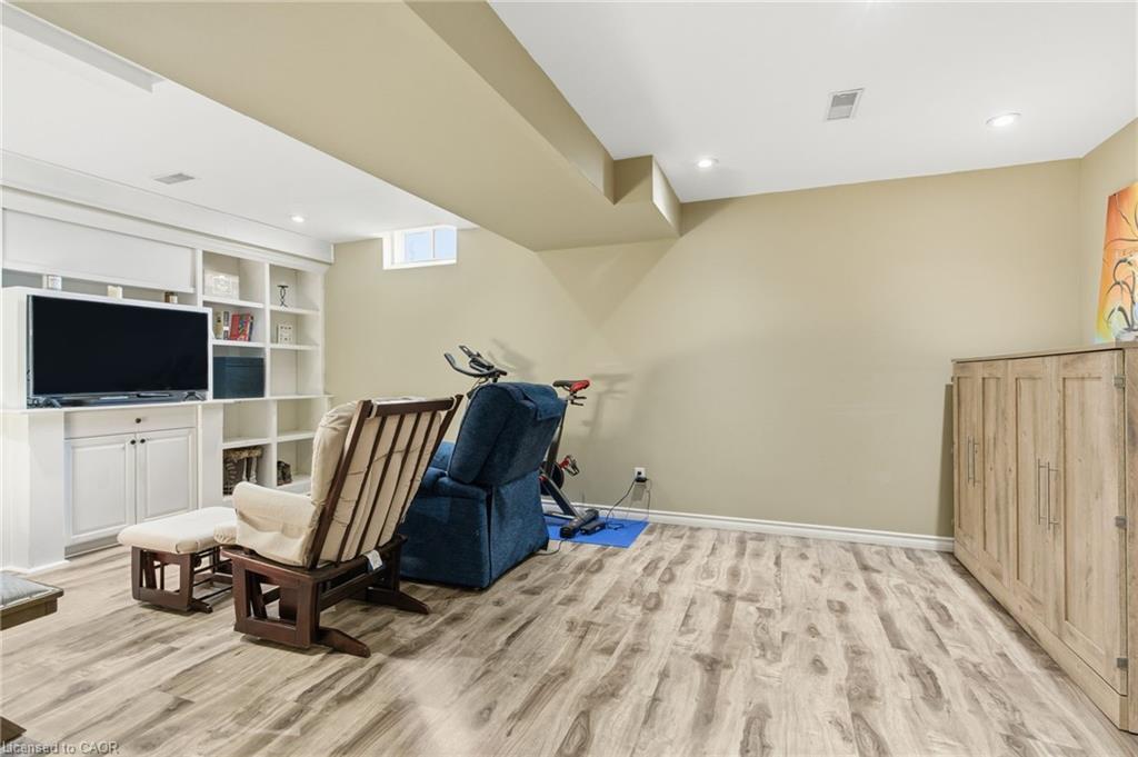 2 Racalmuto Street, Hamilton, ON - Indoor