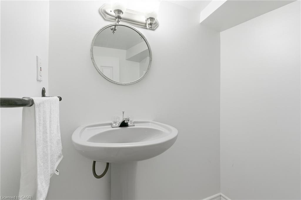2 Racalmuto Street, Hamilton, ON - Indoor Photo Showing Bathroom