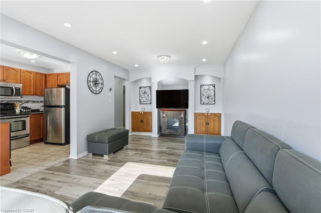 2 Racalmuto Street, Hamilton, ON - Indoor