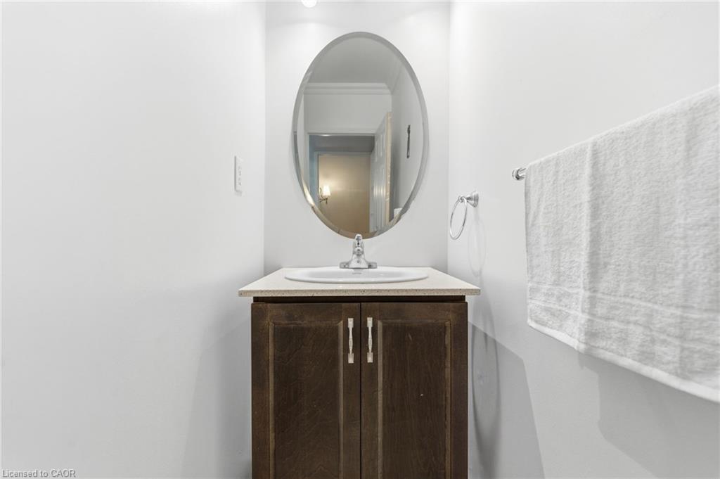 2 Racalmuto Street, Hamilton, ON - Indoor Photo Showing Bathroom