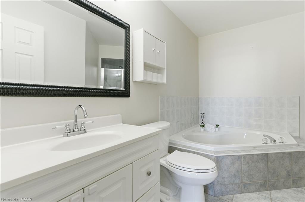 2 Racalmuto Street, Hamilton, ON - Indoor Photo Showing Bathroom