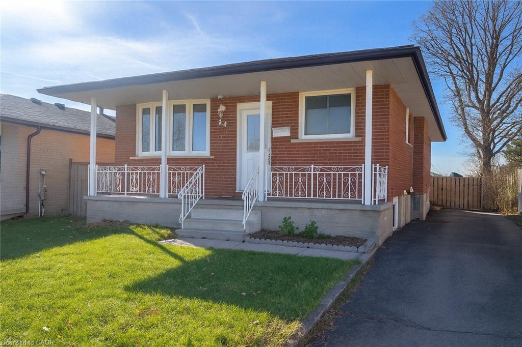 Upper-14 Grenadier Road, Cambridge, ON - Outdoor With Deck Patio Veranda