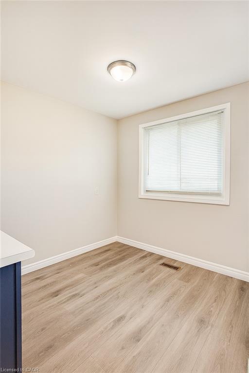 Upper-14 Grenadier Road, Cambridge, ON - Indoor Photo Showing Other Room