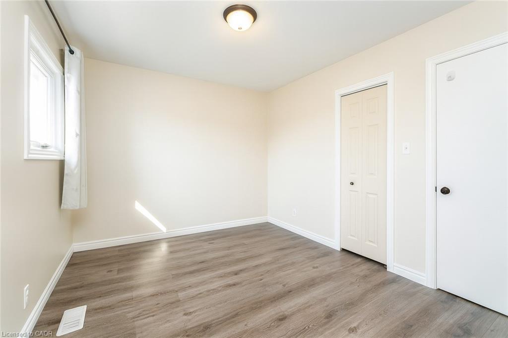 Upper-14 Grenadier Road, Cambridge, ON - Indoor Photo Showing Other Room