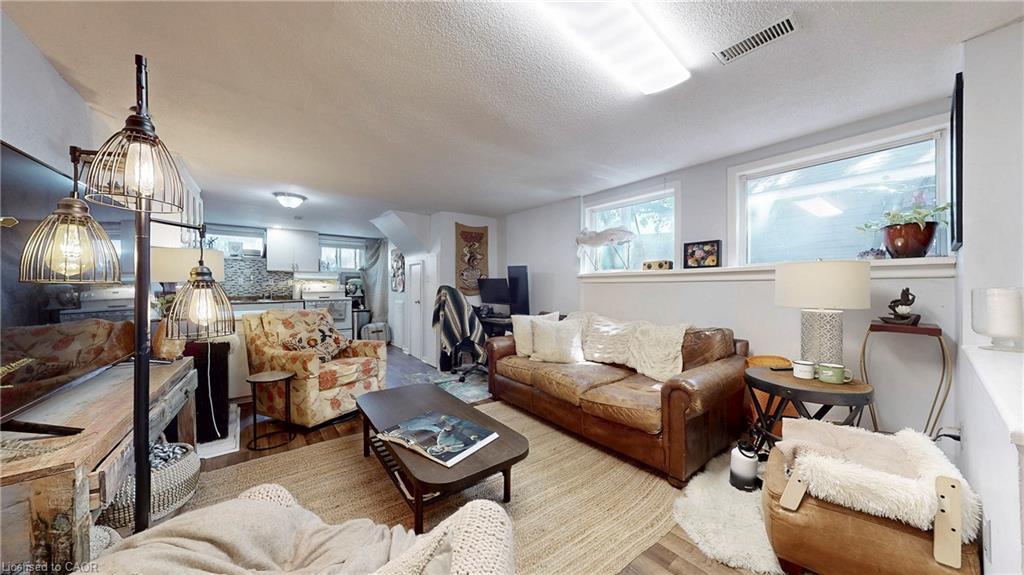 1306-08 Leighland Road, Burlington, ON - Indoor Photo Showing Living Room